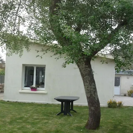 Holiday home Le Clos Des Pinsons